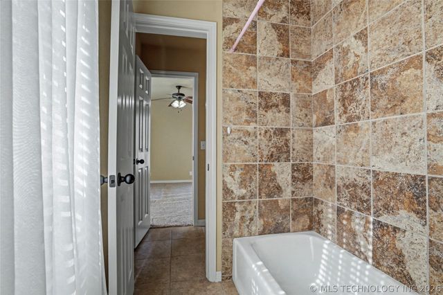 1300 E Boise Street, Broken Arrow, OK 74012