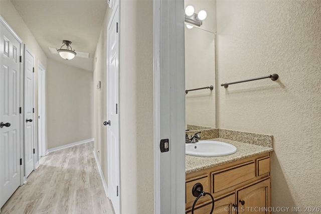 1300 E Boise Street, Broken Arrow, OK 74012