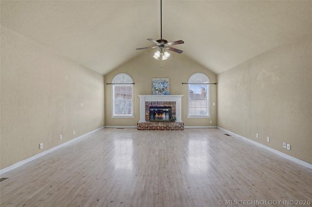 1300 E Boise Street, Broken Arrow, OK 74012