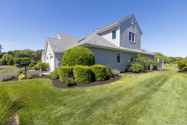 4004 The Fairway, Baiting Hollow, NY 11933