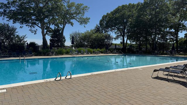 4004 The Fairway, Baiting Hollow, NY 11933