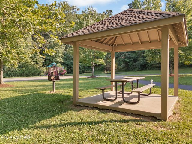 2808 Green Summers Rd, Knoxville, TN 37938