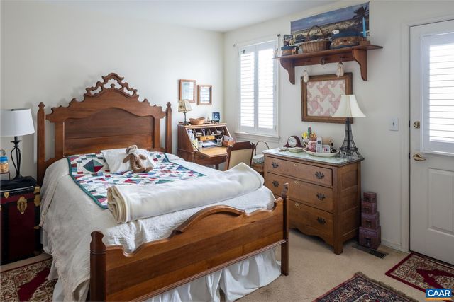 1325 Branchlands Dr Apt E, Charlottesville, VA 22901