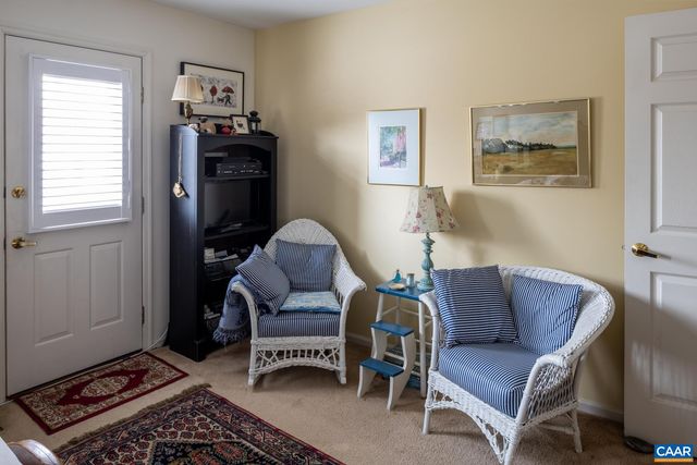 1325 Branchlands Dr Apt E, Charlottesville, VA 22901