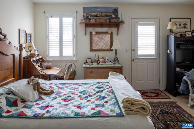 1325 Branchlands Dr Apt E, Charlottesville, VA 22901