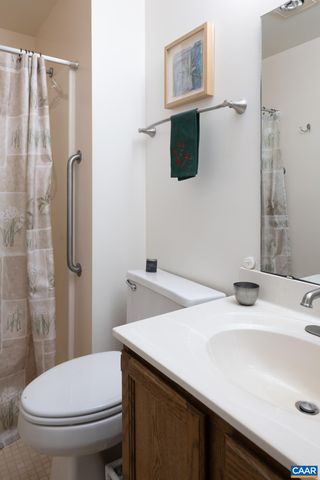 1325 Branchlands Dr Apt E, Charlottesville, VA 22901