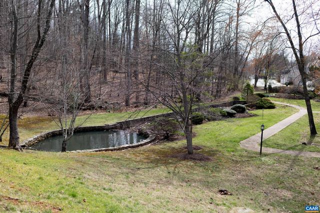 1325 Branchlands Dr Apt E, Charlottesville, VA 22901