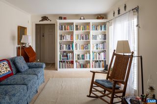 1325 Branchlands Dr Apt E, Charlottesville, VA 22901