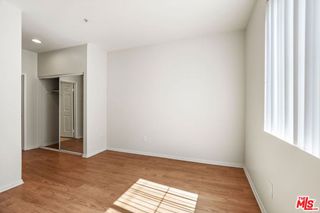 1561 S Barrington Avenue 203, Los Angeles, CA 90025