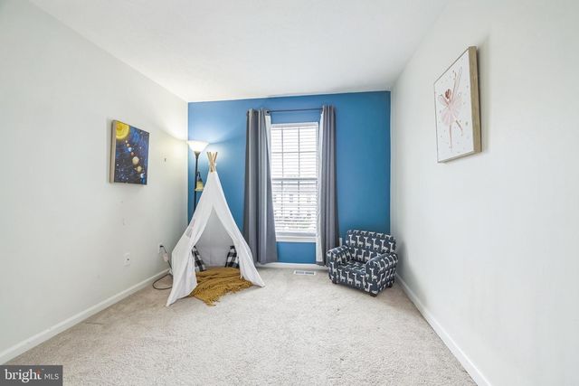 17 E SHETLAND CT, Newark, DE 19711