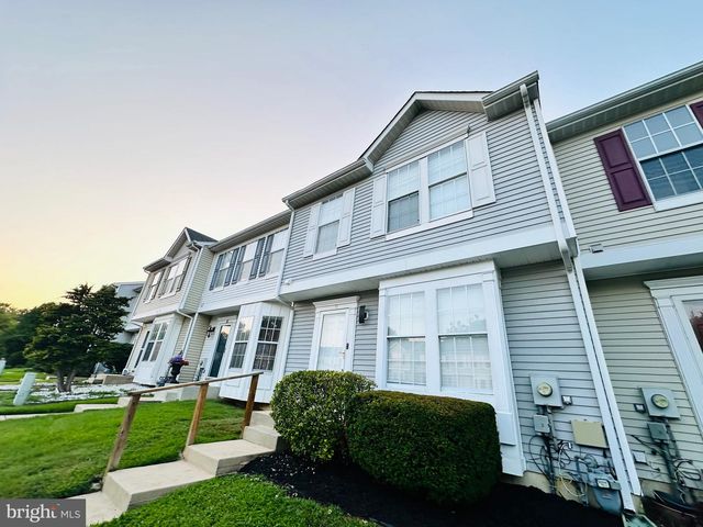 17 E SHETLAND CT, Newark, DE 19711
