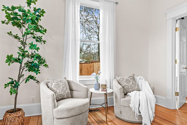 283 High Street, Ashland, OR 97520