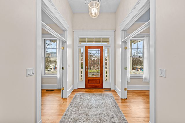 283 High Street, Ashland, OR 97520