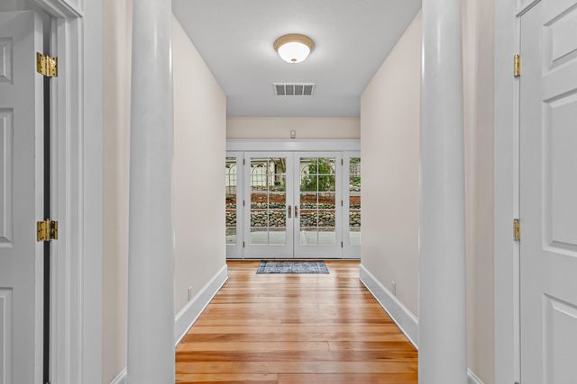 283 High Street, Ashland, OR 97520