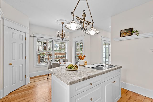 283 High Street, Ashland, OR 97520