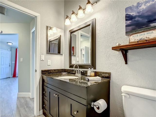 13633 ADMIRAL CT, Fort Myers, FL 33912