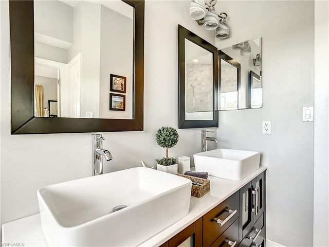 13633 ADMIRAL CT, Fort Myers, FL 33912