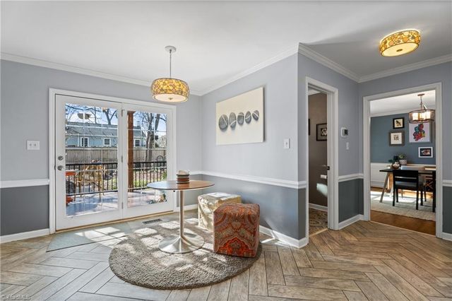 1382 Turkey Hill Road, Winston-salem, NC 27106