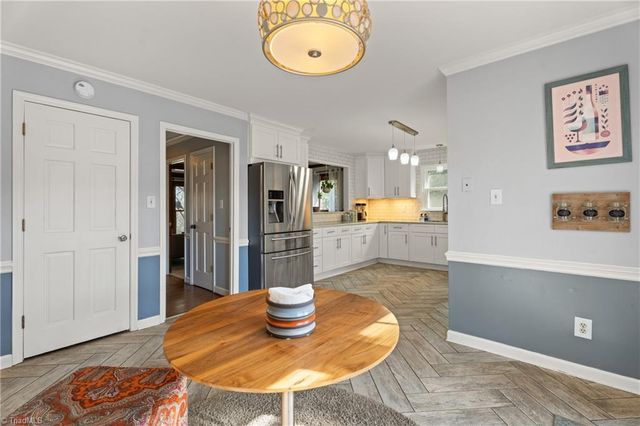 1382 Turkey Hill Road, Winston-salem, NC 27106