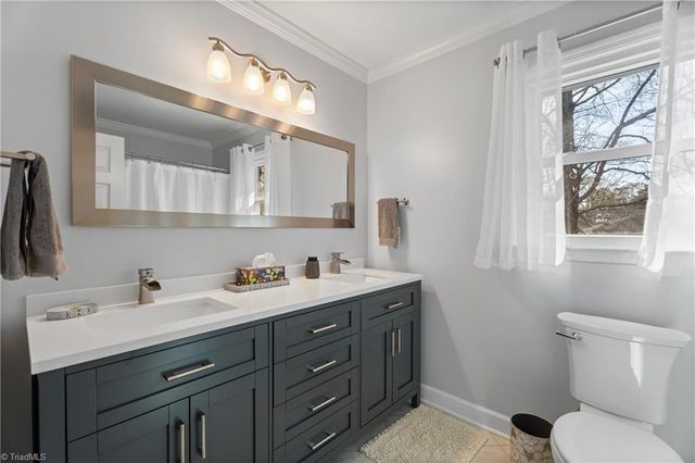 1382 Turkey Hill Road, Winston-salem, NC 27106