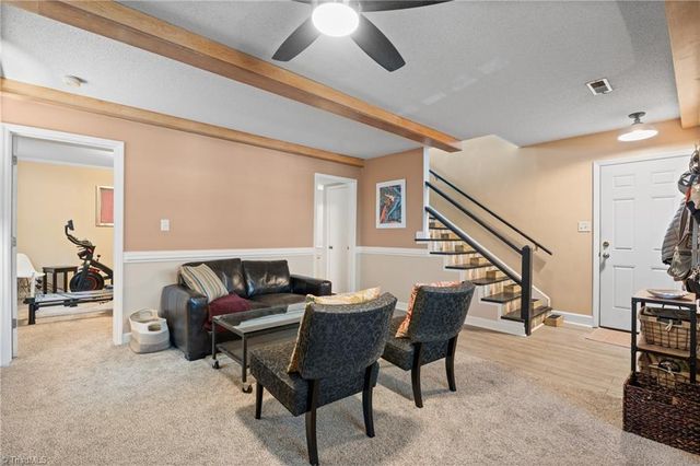 1382 Turkey Hill Road, Winston-salem, NC 27106