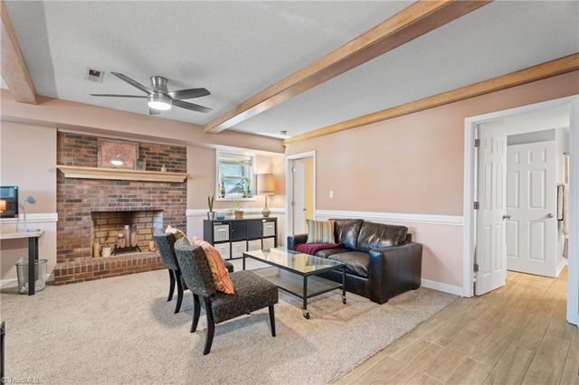 1382 Turkey Hill Road, Winston-salem, NC 27106