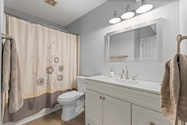 1382 Turkey Hill Road, Winston-salem, NC 27106