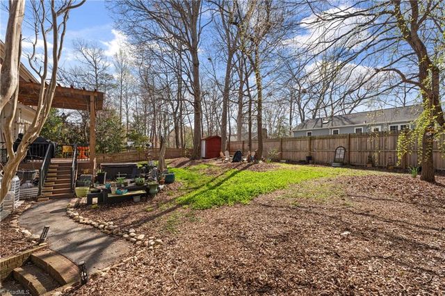 1382 Turkey Hill Road, Winston-salem, NC 27106