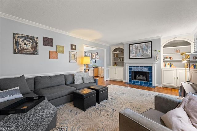 1382 Turkey Hill Road, Winston-salem, NC 27106