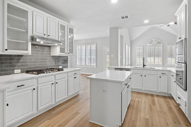 2986 Marchwood Drive, Highland Village, TX 75077