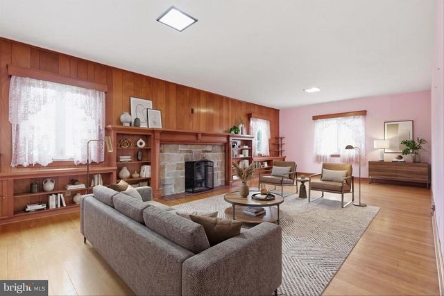 216 MARYLAND AVE, Hancock, MD 21750