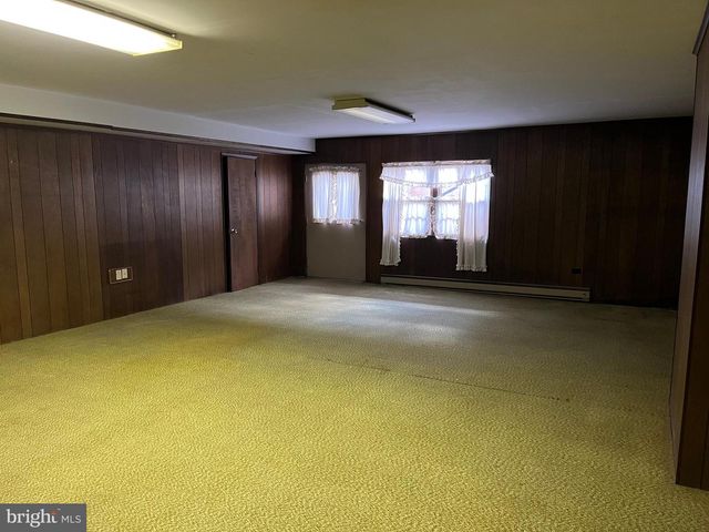 216 MARYLAND AVE, Hancock, MD 21750