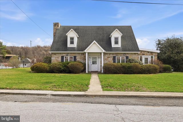 216 MARYLAND AVE, Hancock, MD 21750
