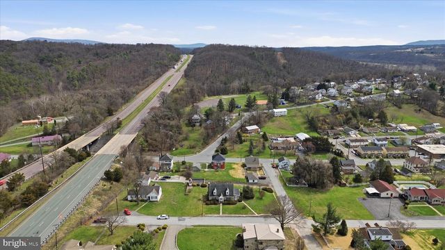 216 MARYLAND AVE, Hancock, MD 21750