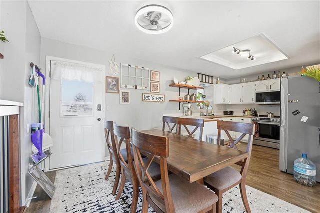 714 Nelson Drive, Grain Valley, MO 64029