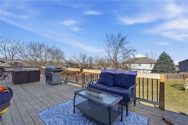 714 Nelson Drive, Grain Valley, MO 64029