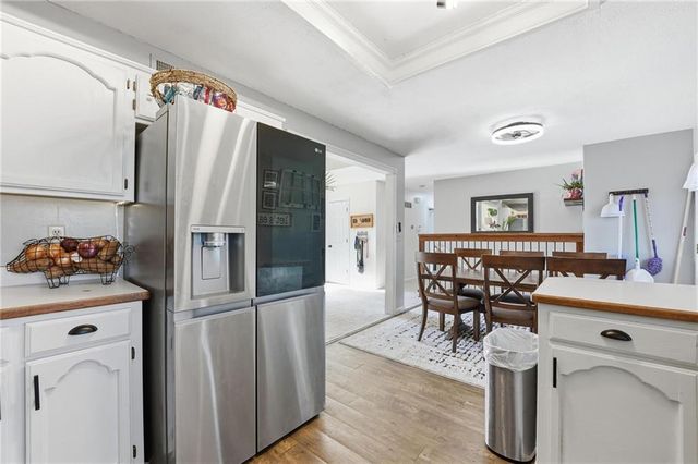 714 Nelson Drive, Grain Valley, MO 64029