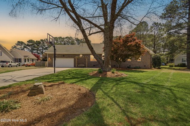 147 N Point Boulevard, Moyock, NC 27958