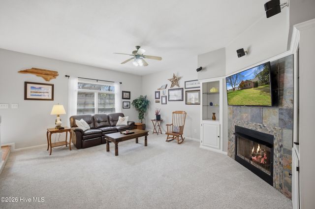 147 N Point Boulevard, Moyock, NC 27958
