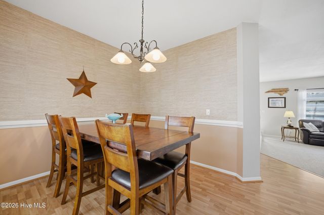147 N Point Boulevard, Moyock, NC 27958