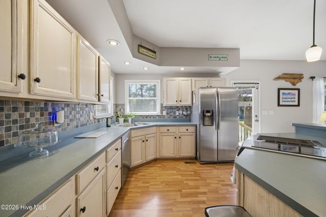 147 N Point Boulevard, Moyock, NC 27958