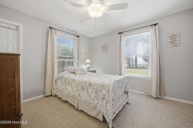147 N Point Boulevard, Moyock, NC 27958