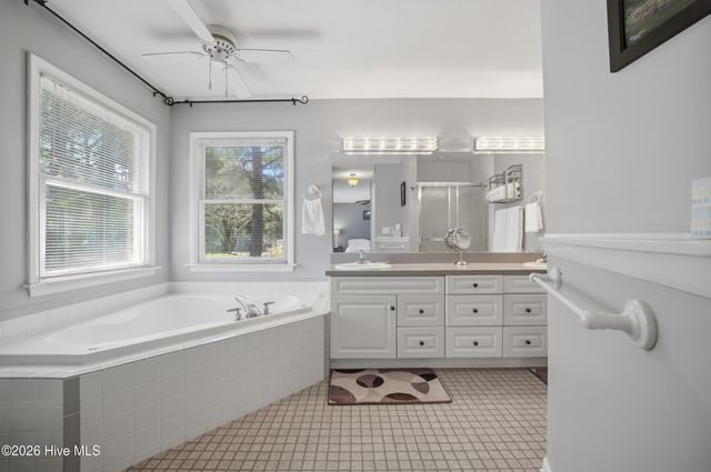 147 N Point Boulevard, Moyock, NC 27958