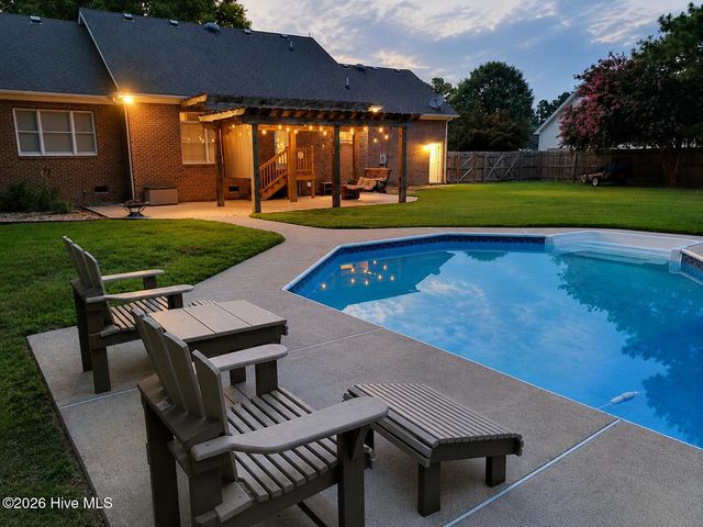 147 N Point Boulevard, Moyock, NC 27958