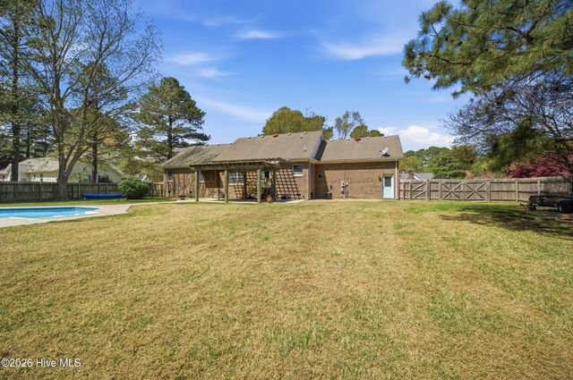 147 N Point Boulevard, Moyock, NC 27958