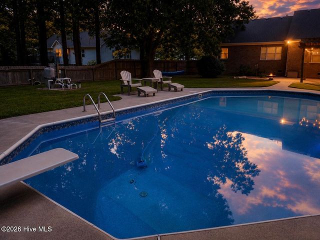 147 N Point Boulevard, Moyock, NC 27958