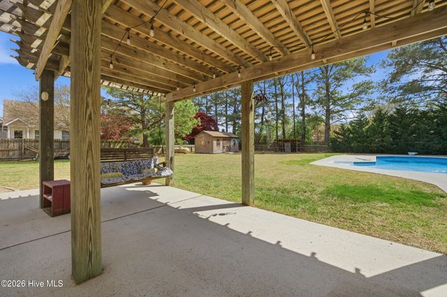 147 N Point Boulevard, Moyock, NC 27958
