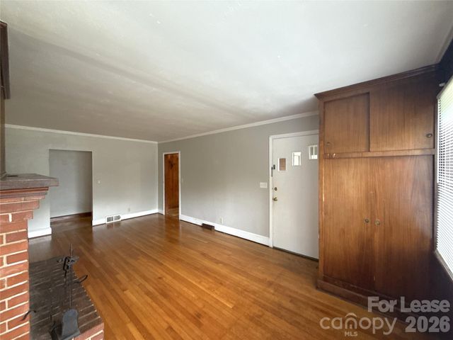 2000 Weststone Drive, Charlotte, NC 28208