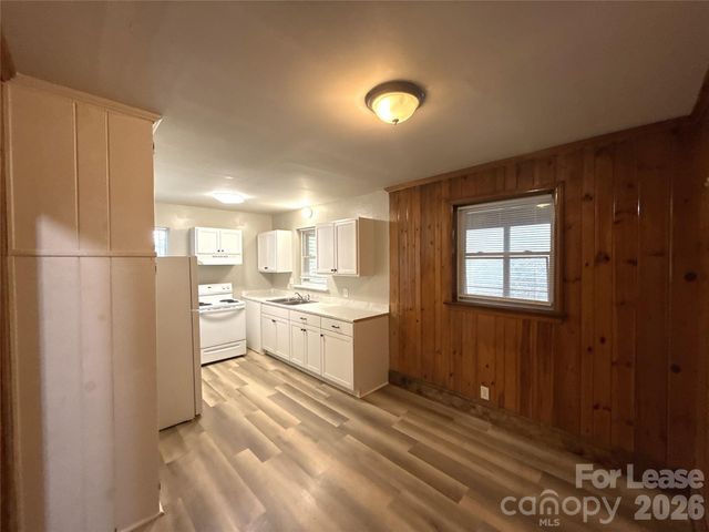2000 Weststone Drive, Charlotte, NC 28208
