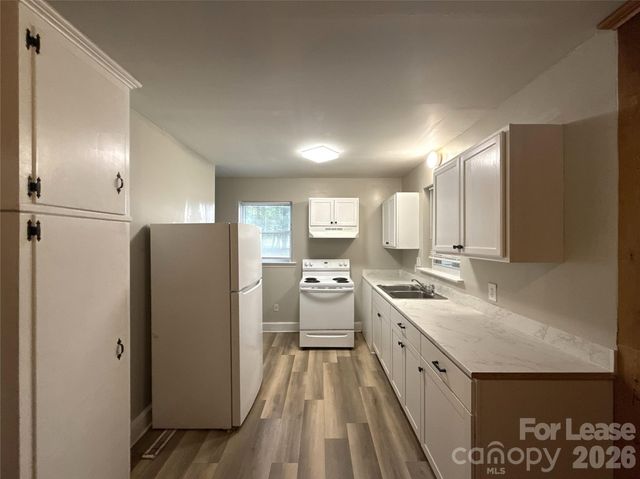 2000 Weststone Drive, Charlotte, NC 28208